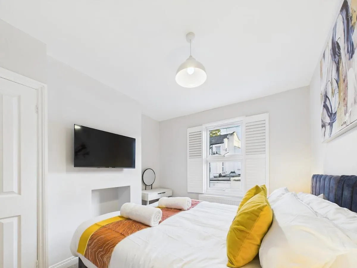 Holiday home New No 1 Park Street By Signature Stays - 5 Bedroom House Central Cheltenham