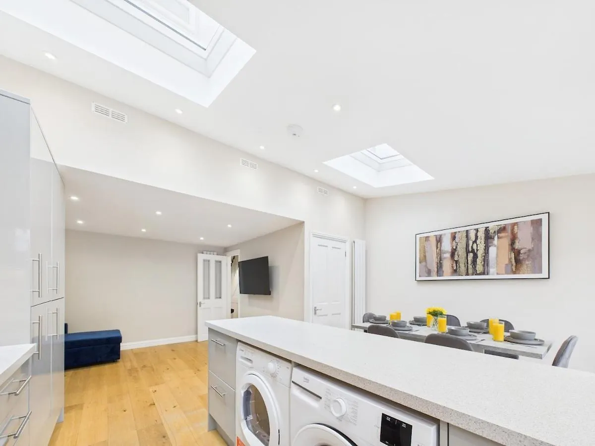 New No 1 Park Street By Signature Stays - 5 Bedroom House Central Cheltenham
