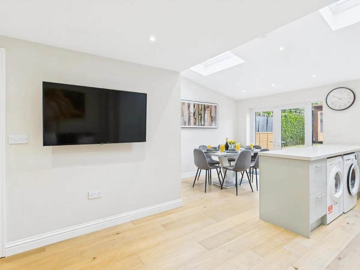 New No 1 Park Street By Signature Stays - 5 Bedroom House Central Cheltenham 0*,