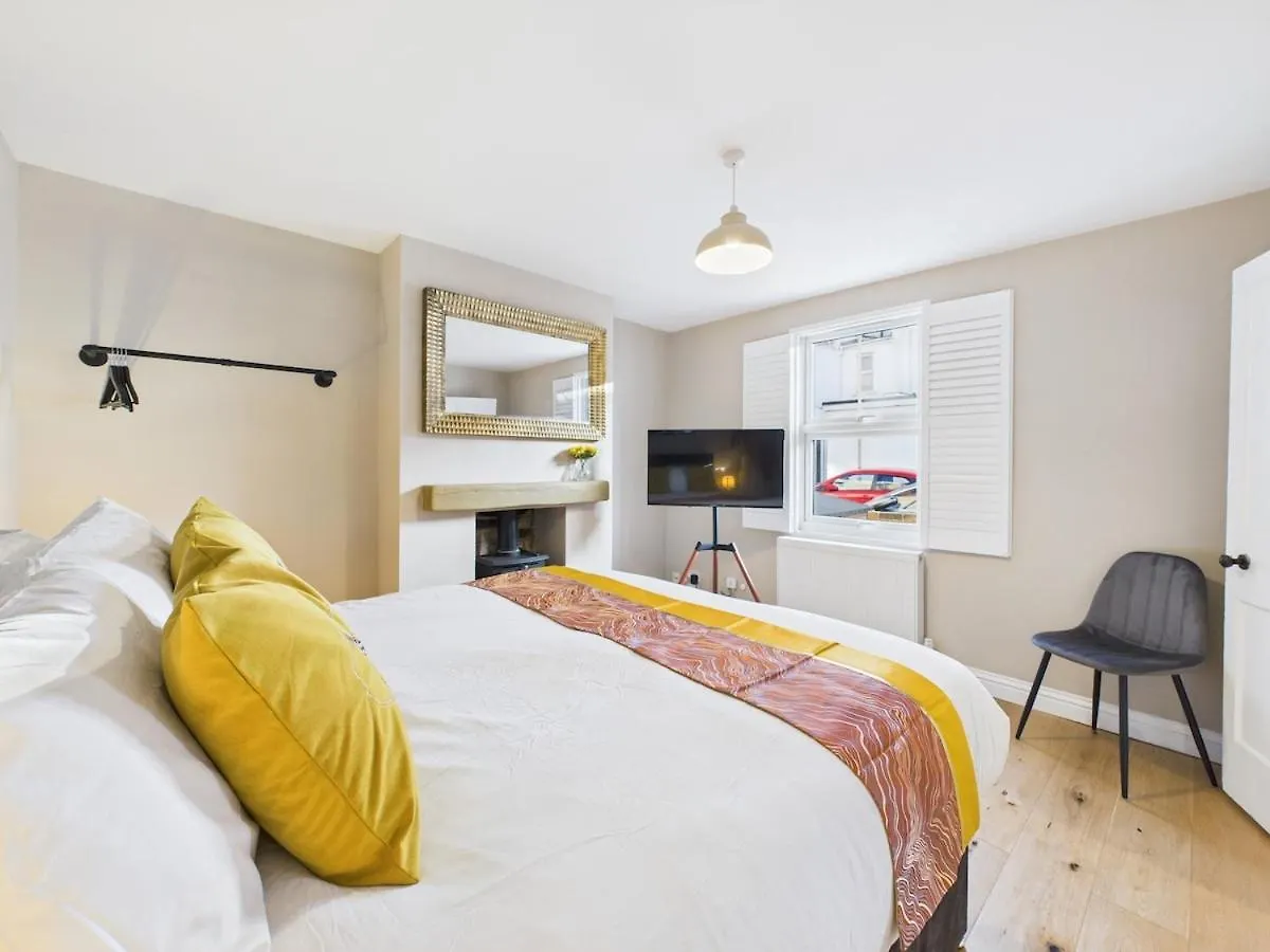 New No 1 Park Street By Signature Stays - 5 Bedroom House Central Cheltenham